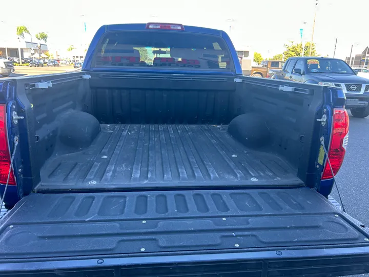 N / A, 2015 TOYOTA TUNDRA CREWMAX Image 12