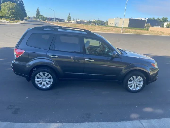 N / A, 2013 SUBARU FORESTER Image 5