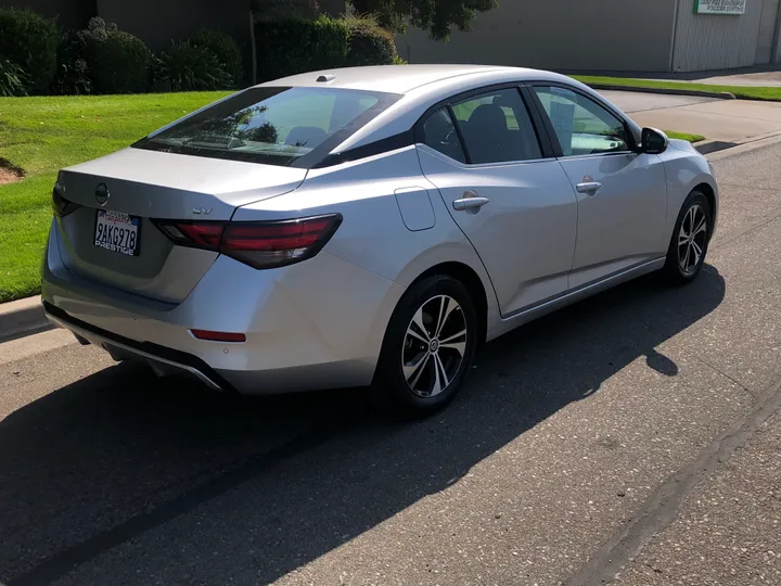 SILVER, 2022 NISSAN SENTRA Image 7