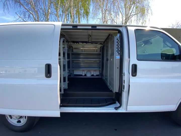 WHITE, 2019 CHEVROLET EXPRESS 2500 CARGO Image 20