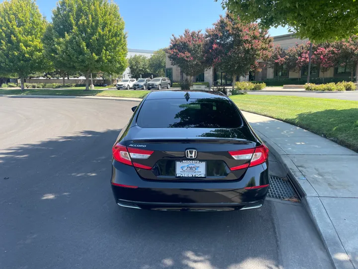 N / A, 2018 HONDA ACCORD Image 4