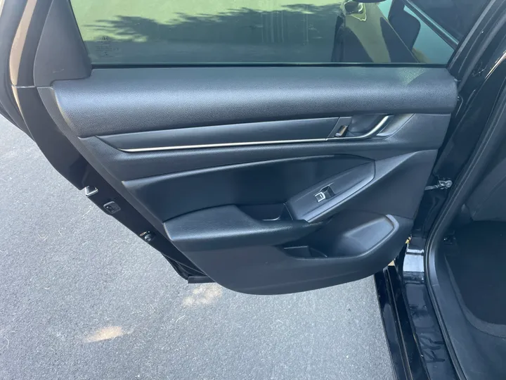 N / A, 2018 HONDA ACCORD Image 13