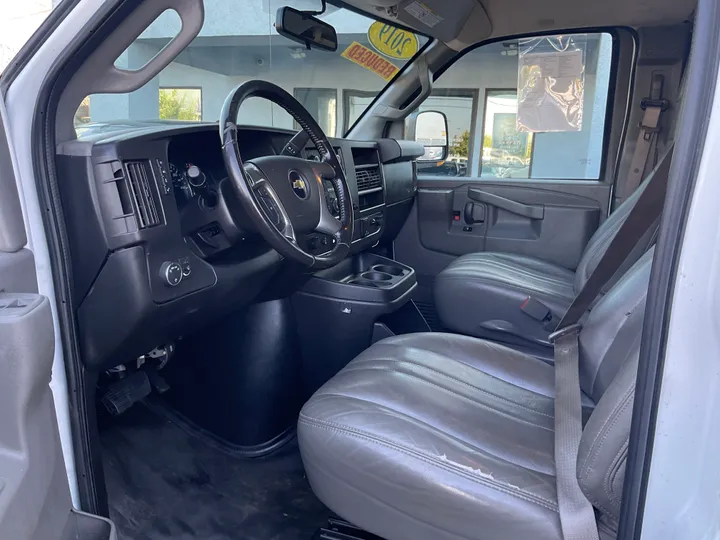 WHITE, 2019 CHEVROLET EXPRESS 2500 CARGO Image 8