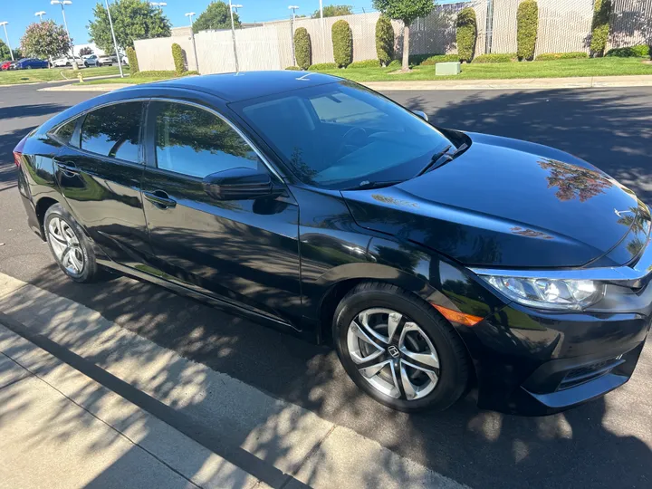 N / A, 2018 HONDA CIVIC Image 4