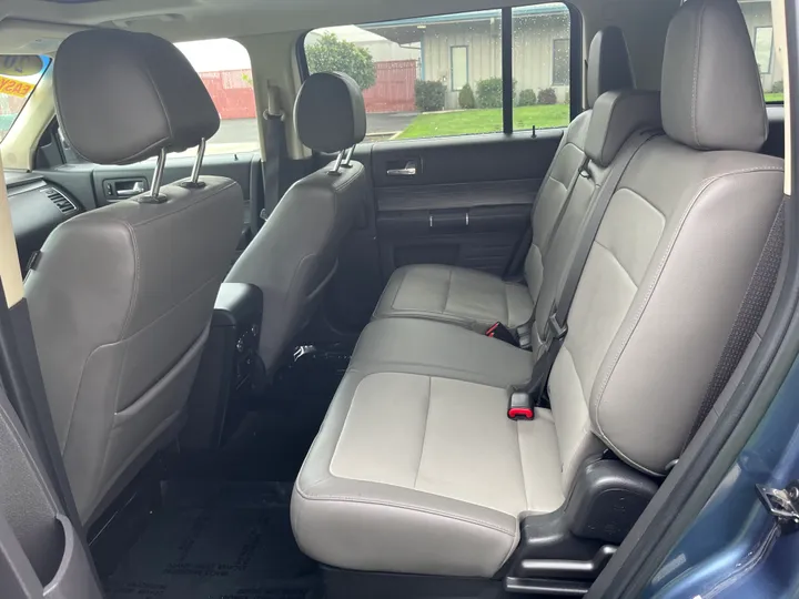 BLUE, 2018 FORD FLEX Image 19