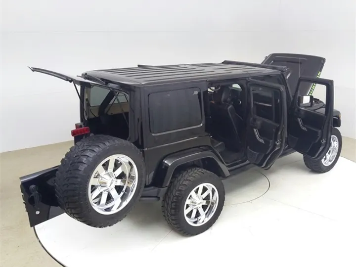 Black Clearcoat, 2012 JEEP WRANGLER Image 31