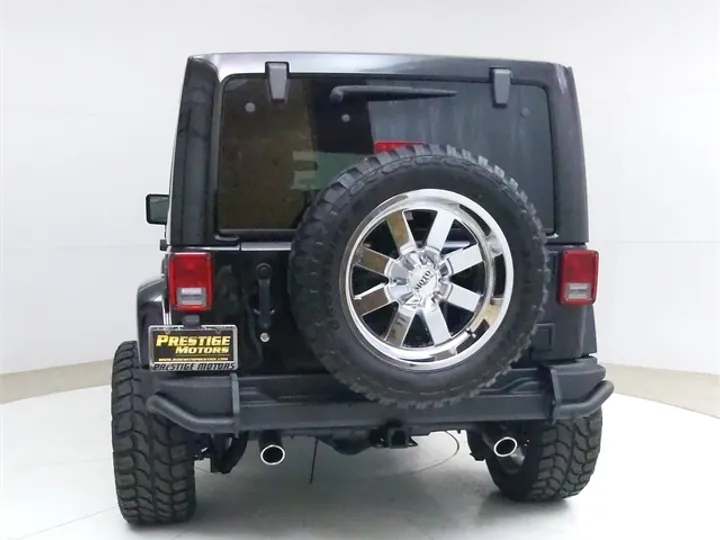 Black Clearcoat, 2012 JEEP WRANGLER Image 6