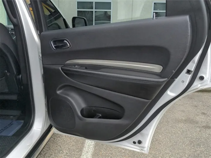 Vice White Tri-Coat Pearl, 2017 DODGE DURANGO Image 26