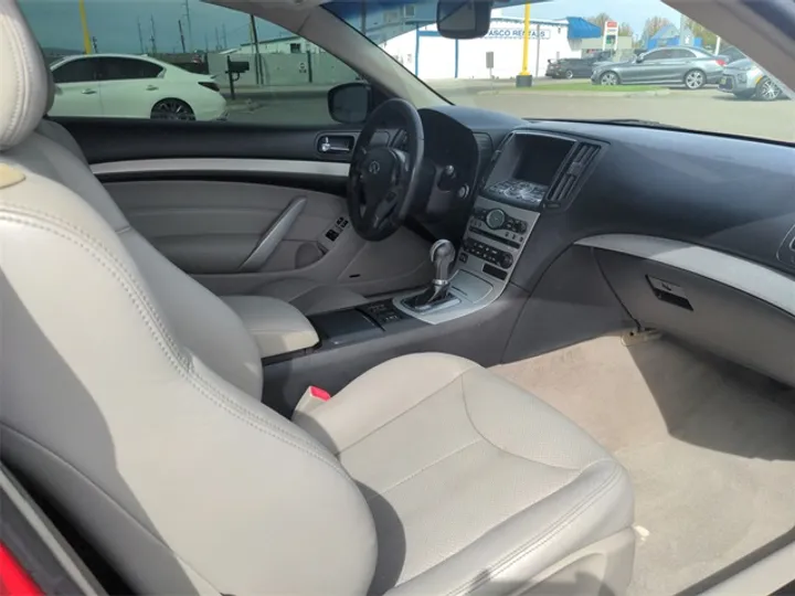 Vibrant Red, 2008 INFINITI G37 Image 9