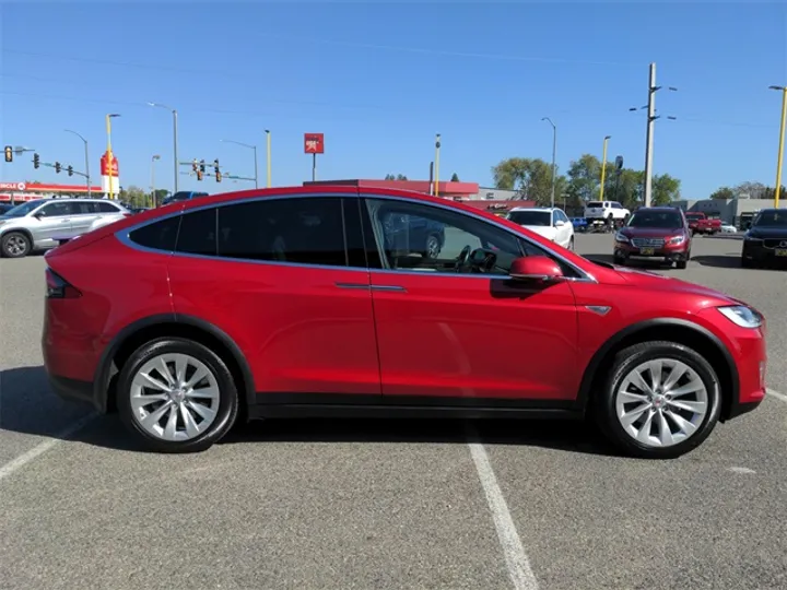 Red Multi-Coat, 2016 TESLA MODEL X Image 8