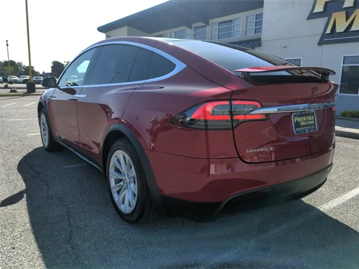 Red Multi-Coat, 2016 TESLA MODEL X Image 5