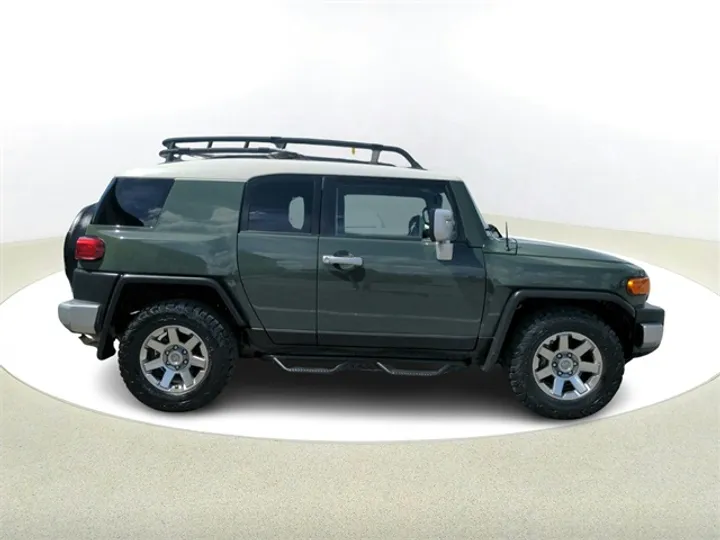 Army Green, 2014 TOYOTA FJ CRUISER Image 8