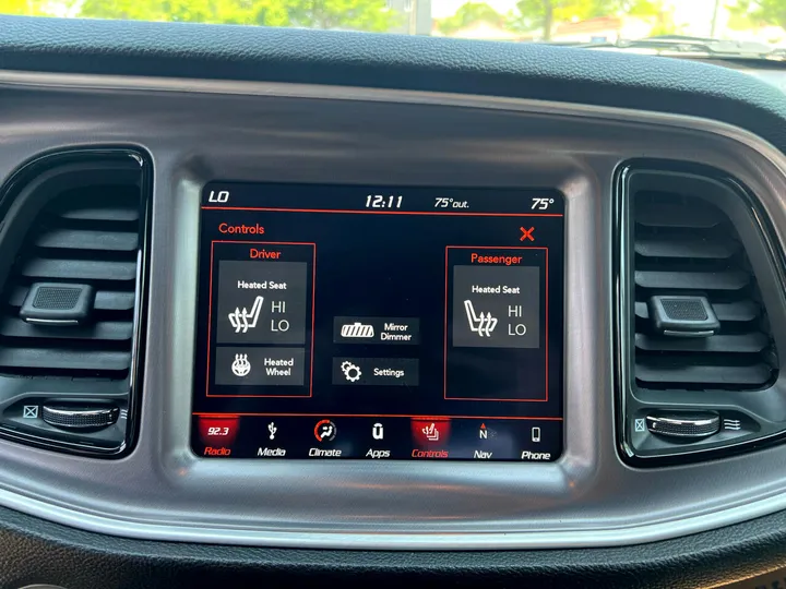 White, 2019 Dodge Challenger Image 21