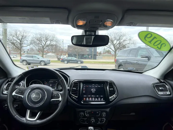 White, 2019 Jeep Compass Image 13