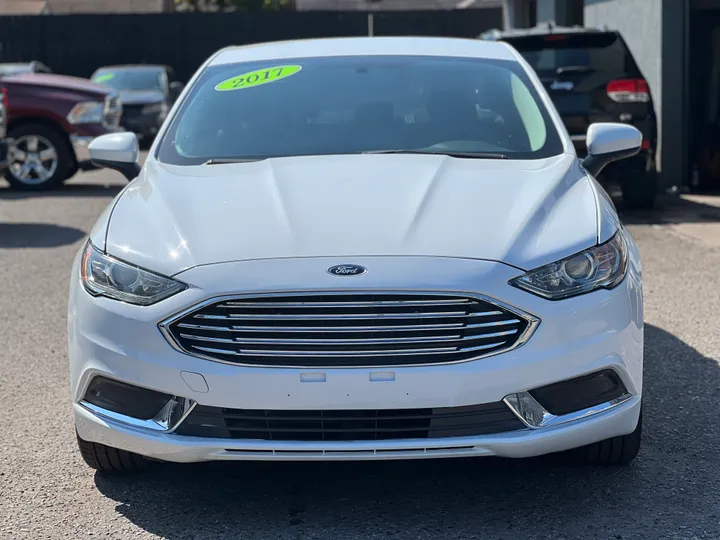WHITE, 2017 FORD FUSION Image 3