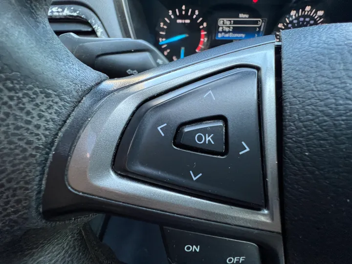 WHITE, 2017 FORD FUSION Image 19