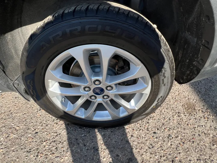 SILVER, 2020 FORD ESCAPE Image 10