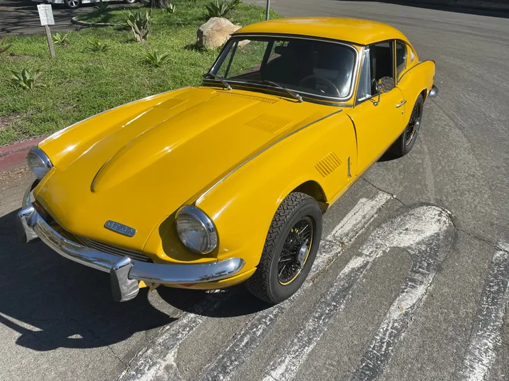 YELLOW, 1969 TRIUMPH GT6 Image 1