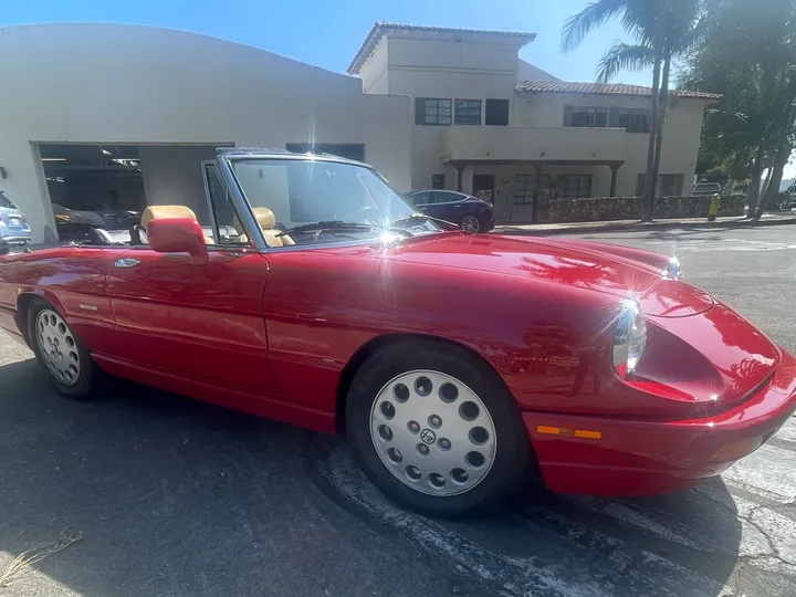 1991 ALFA ROMEO SPIDER VELOCE Image 4