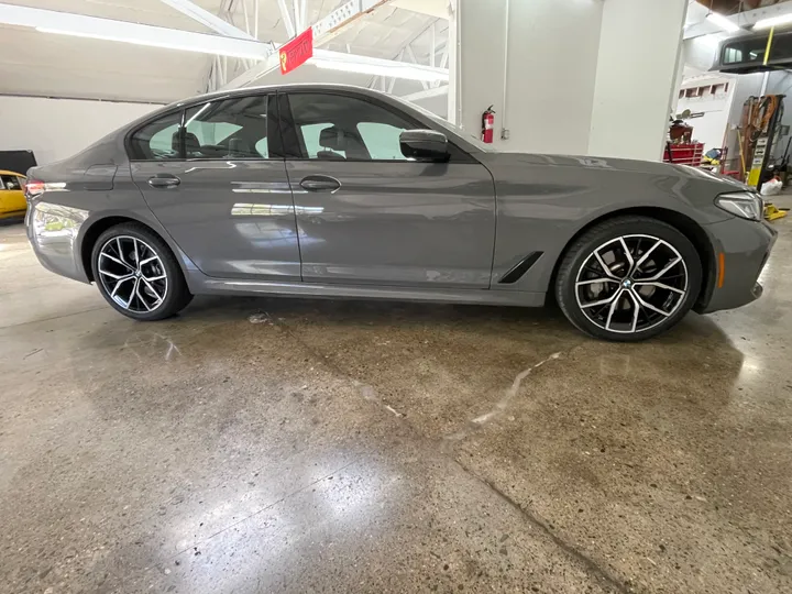 GRAY, 2021 BMW 5 SERIES Image 4