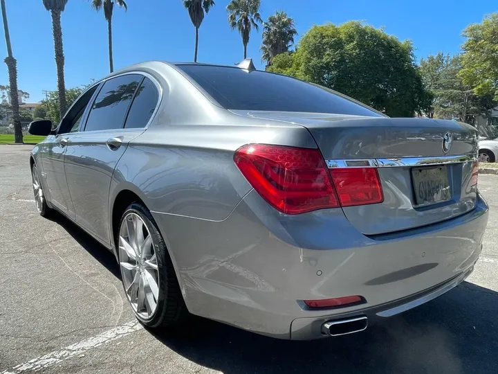 GRAY, 2012 BMW 7 SERIES Image 9