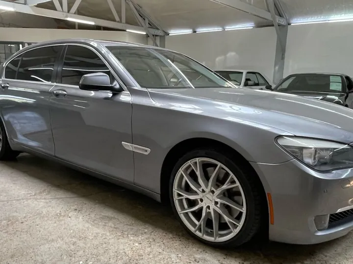 GRAY, 2012 BMW 7 SERIES Image 13