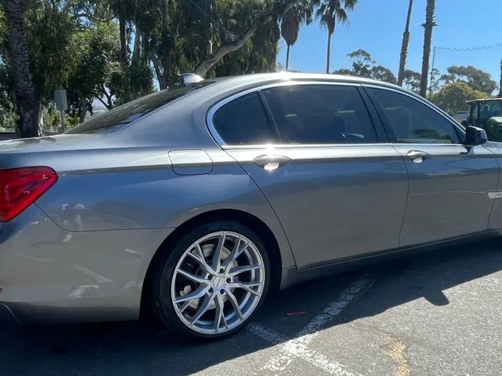 GRAY, 2012 BMW 7 SERIES Image 14