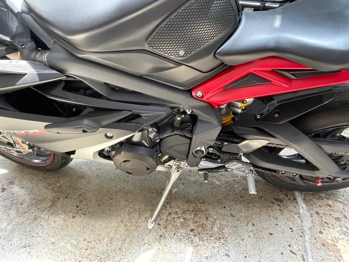 N / A, 2017 TRIUMPH DAYTONA 675R ABS Image 12