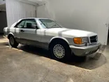 WHITE, 1988 MERCEDES-BENZ 560-CLASS Thumnail Image 14