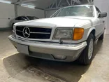 WHITE, 1988 MERCEDES-BENZ 560-CLASS Thumnail Image 5