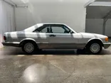 WHITE, 1988 MERCEDES-BENZ 560-CLASS Thumnail Image 13