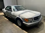 WHITE, 1988 MERCEDES-BENZ 560-CLASS Thumnail Image 19