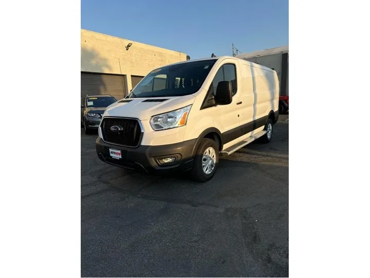 WHITE, 2021 FORD TRANSIT 250 CARGO VAN Image 1