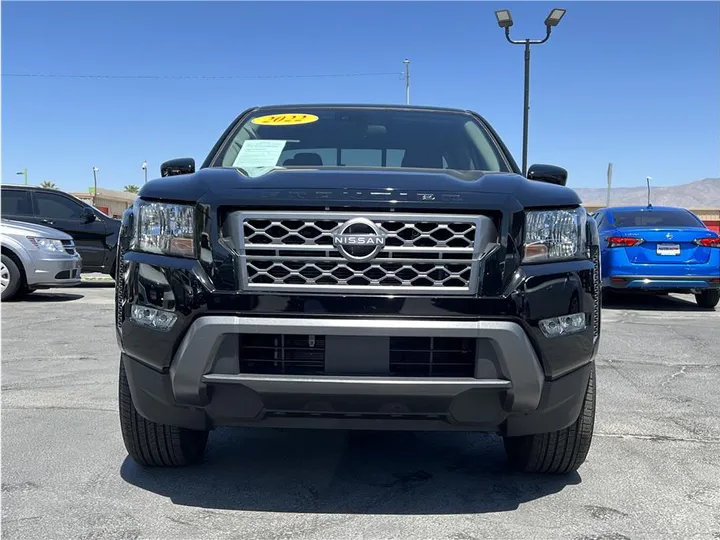 BLACK, 2022 NISSAN FRONTIER CREW CAB Image 8