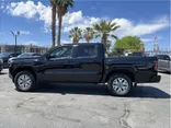 BLACK, 2022 NISSAN FRONTIER CREW CAB Thumnail Image 2