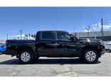 BLACK, 2022 NISSAN FRONTIER CREW CAB Thumnail Image 6