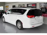 WHITE, 2021 CHRYSLER VOYAGER Thumnail Image 3