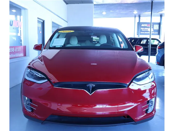 RED, 2016 TESLA MODEL X Image 8