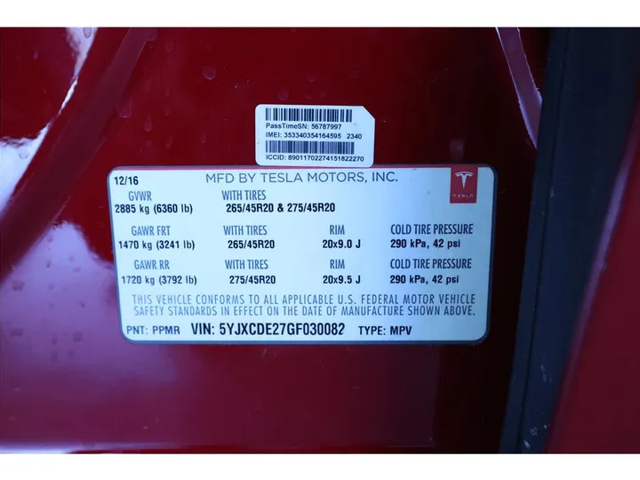 RED, 2016 TESLA MODEL X Image 24