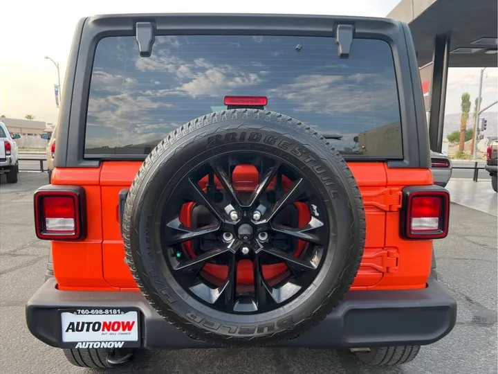 ORANGE, 2018 JEEP WRANGLER UNLIMITED Image 12