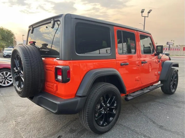 ORANGE, 2018 JEEP WRANGLER UNLIMITED Image 13