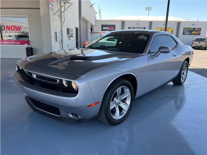 SILVER, 2015 DODGE CHALLENGER Image 3