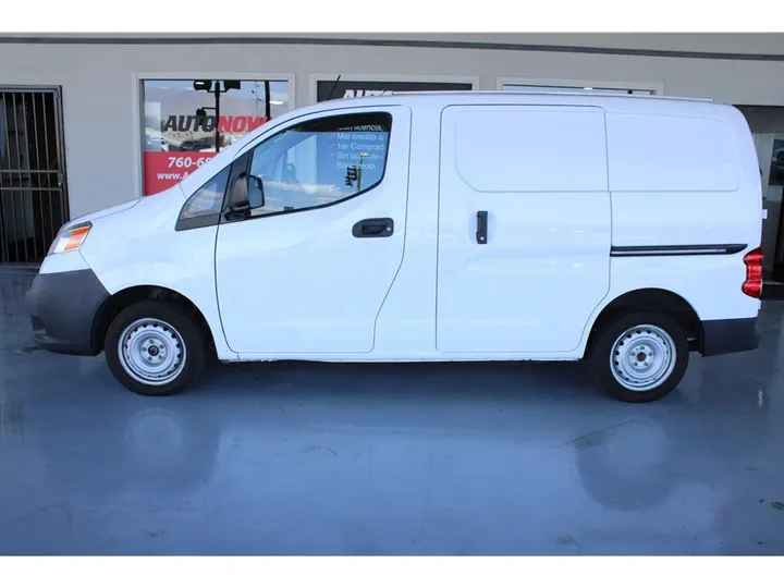 WHITE, 2015 NISSAN NV200 Image 2