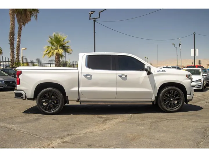 WHITE, 2019 CHEVROLET SILVERADO 1500 CREW CAB Image 6