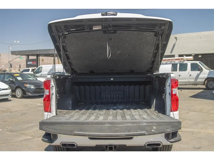 WHITE, 2019 CHEVROLET SILVERADO 1500 CREW CAB Image 10