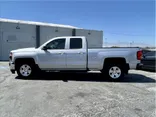 SILVER, 2018 CHEVROLET SILVERADO 1500 DOUBLE CAB Thumnail Image 2