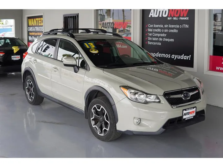 WHITE, 2013 SUBARU XV CROSSTREK Image 7