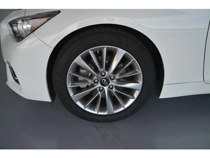 WHITE, 2021 INFINITI Q50 Image 10