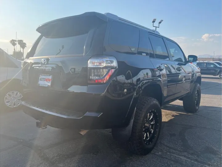 BLACK, 2017 TOYOTA 4RUNNER Image 12