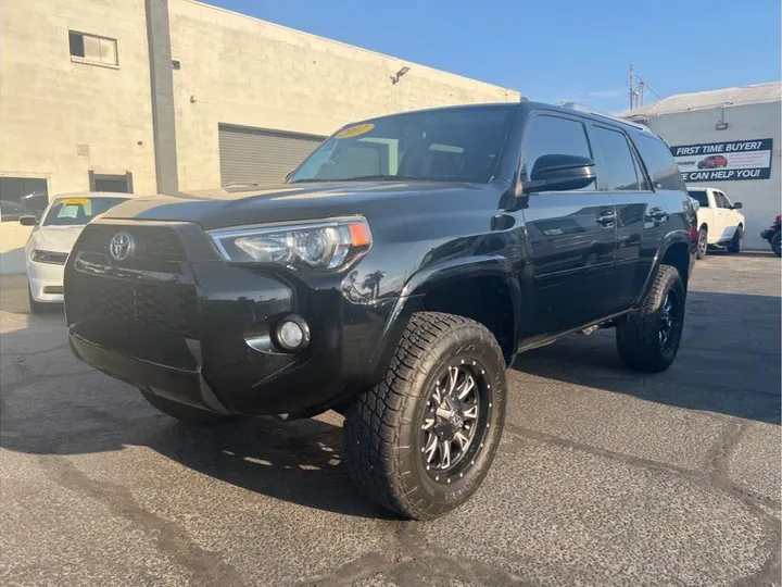 BLACK, 2017 TOYOTA 4RUNNER Image 3